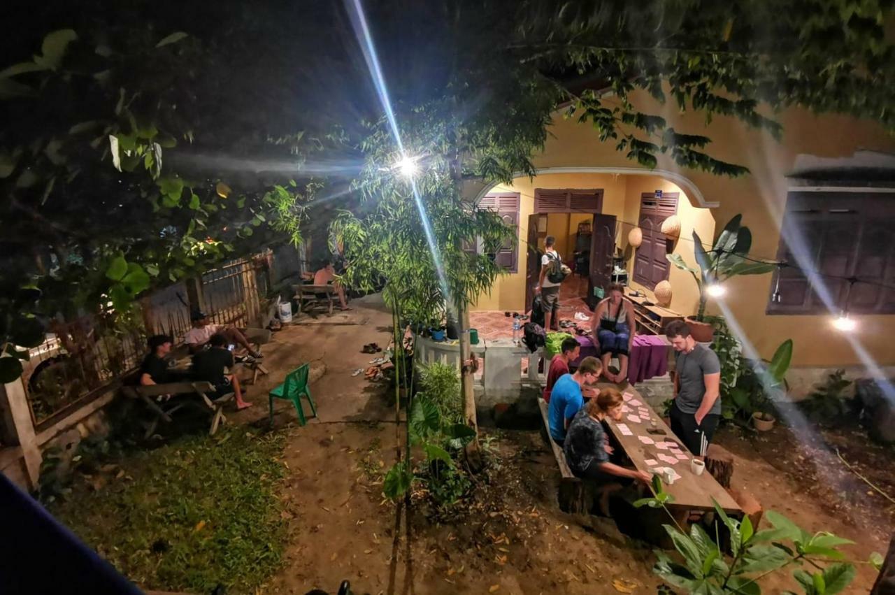 Bike&Bed Hostel Thakhek Luaran gambar